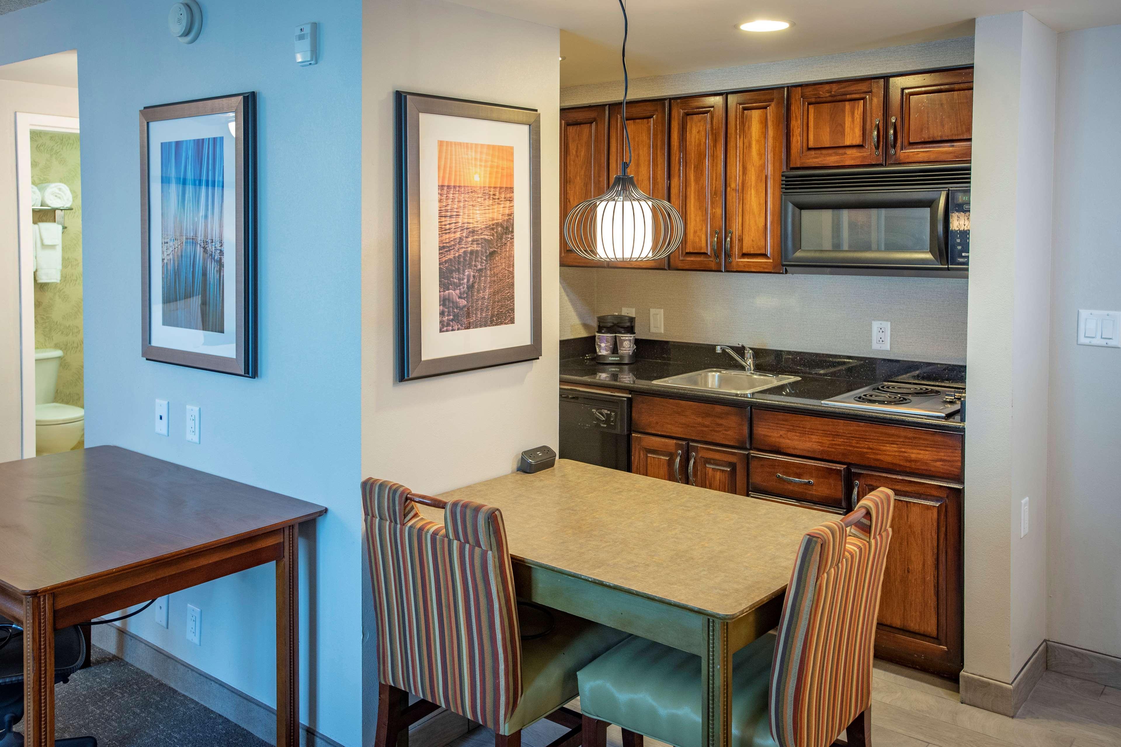 Pensacola Suites Hotel Eksteriør billede