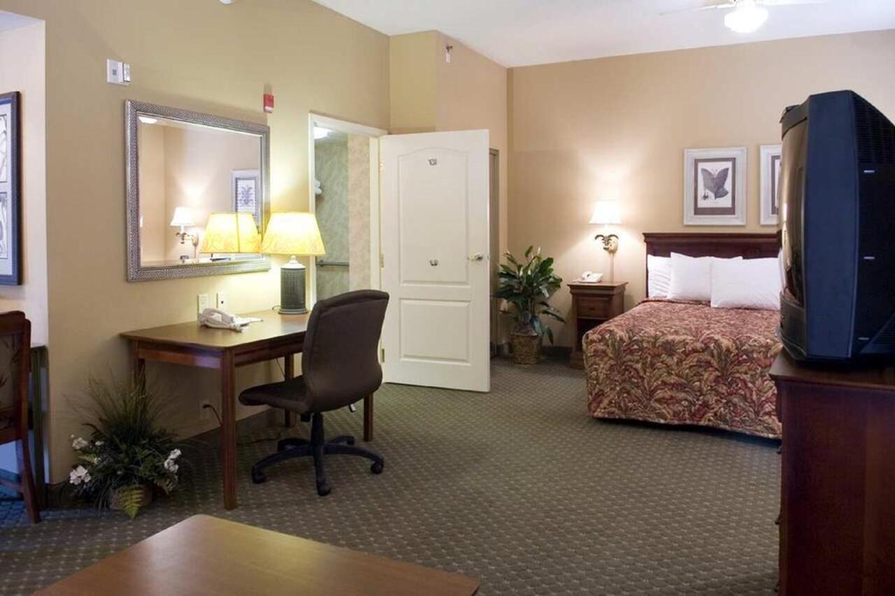 Pensacola Suites Hotel Eksteriør billede